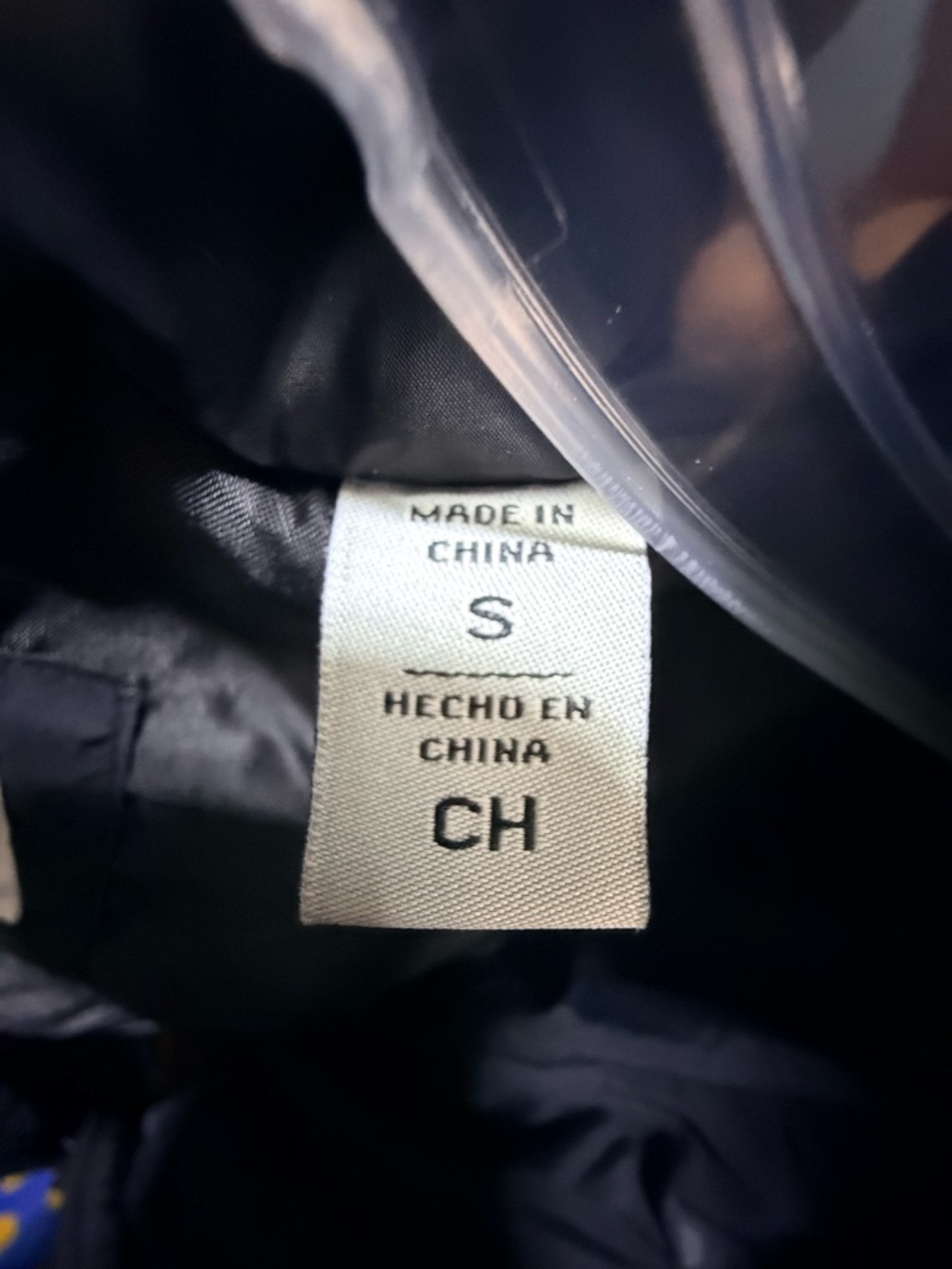 Levi's cinch waist hooded puffer jacket. - Picture 7 of 7